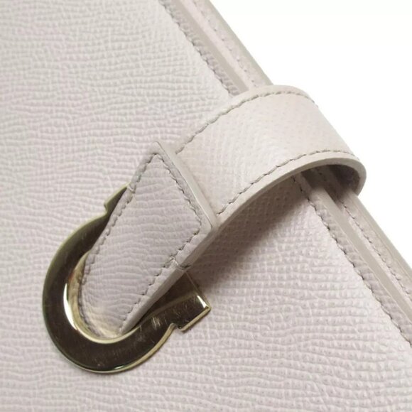 Auth Salvatore Ferragamo Gancio Bifold Long Wallet light beige leather - Picture 11 of 12